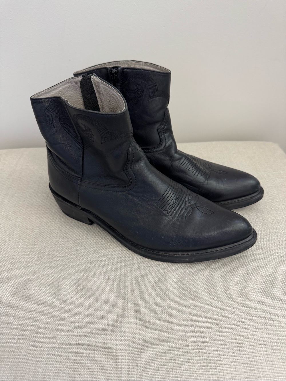 Guide Gear Black Leather Western Ankle Boots – Men’s Size 8 / EU 41